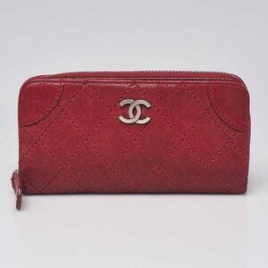 Chanel Light Bordeaux Diamond Stitched Distressed Leather Outdoor Ligne Long